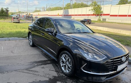 Hyundai Sonata VIII, 2019 год, 2 100 000 рублей, 3 фотография