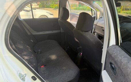 Toyota Vitz, 2010 год, 700 000 рублей, 9 фотография