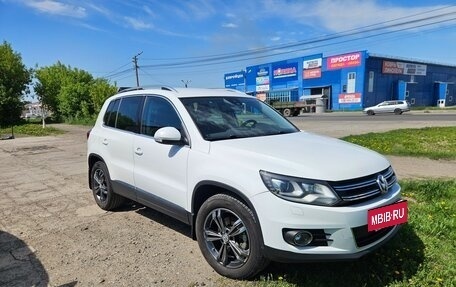 Volkswagen Tiguan I, 2015 год, 1 600 000 рублей, 2 фотография