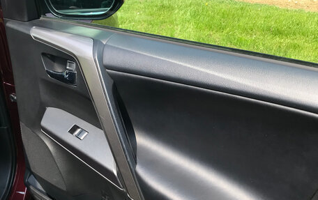 Toyota RAV4, 2017 год, 3 100 000 рублей, 12 фотография