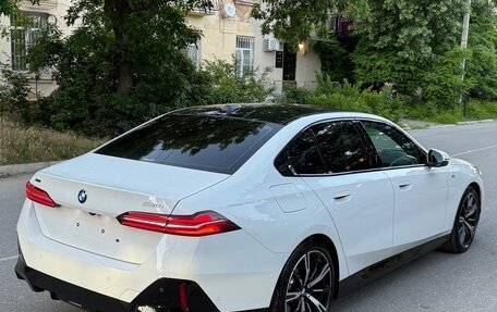 BMW 5 серия, 2023 год, 7 050 000 рублей, 6 фотография