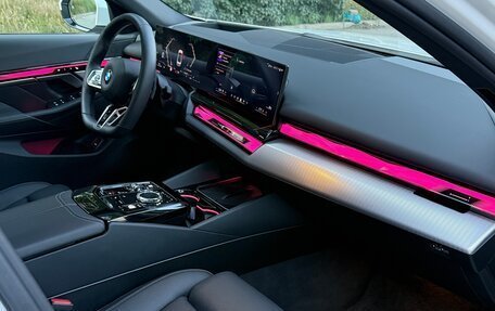 BMW 5 серия, 2023 год, 7 050 000 рублей, 10 фотография