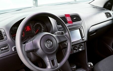 Volkswagen Polo VI (EU Market), 2013 год, 809 000 рублей, 13 фотография
