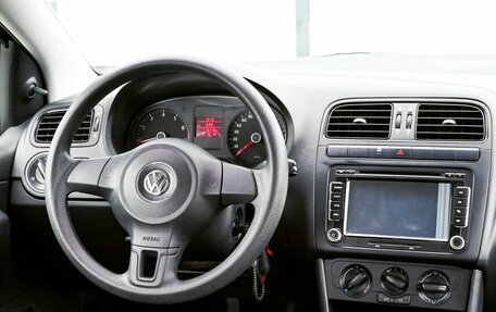 Volkswagen Polo VI (EU Market), 2013 год, 809 000 рублей, 18 фотография