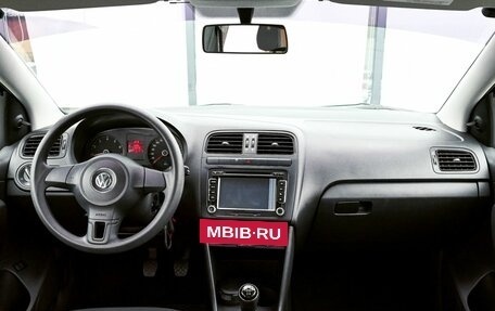 Volkswagen Polo VI (EU Market), 2013 год, 809 000 рублей, 17 фотография