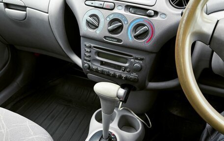 Toyota Platz, 2000 год, 299 000 рублей, 9 фотография