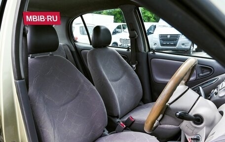 Toyota Platz, 2000 год, 299 000 рублей, 13 фотография