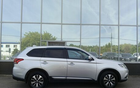 Mitsubishi Outlander III рестайлинг 3, 2017 год, 1 849 000 рублей, 4 фотография