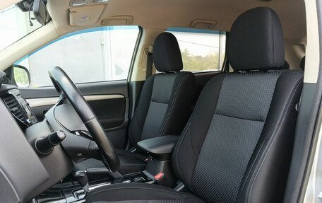 Mitsubishi Outlander III рестайлинг 3, 2017 год, 1 849 000 рублей, 13 фотография