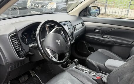 Mitsubishi Outlander III рестайлинг 3, 2013 год, 1 250 000 рублей, 4 фотография