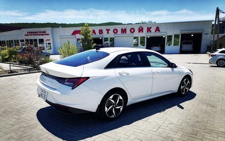 Hyundai Elantra, 2021 год, 2 150 000 рублей, 3 фотография