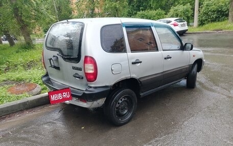 Chevrolet Niva I рестайлинг, 2004 год, 175 000 рублей, 3 фотография