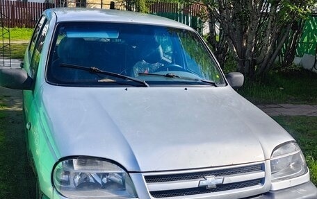 Chevrolet Niva I рестайлинг, 2003 год, 130 000 рублей, 1 фотография
