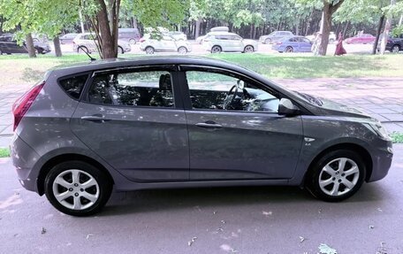 Hyundai Solaris II рестайлинг, 2012 год, 975 000 рублей, 6 фотография