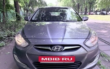 Hyundai Solaris II рестайлинг, 2012 год, 975 000 рублей, 4 фотография