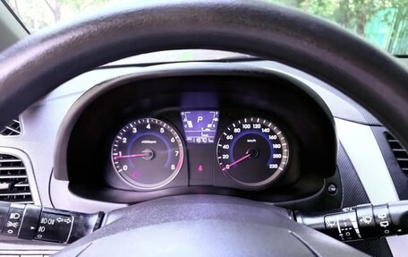 Hyundai Solaris II рестайлинг, 2012 год, 975 000 рублей, 16 фотография