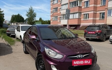 Hyundai Solaris II рестайлинг, 2011 год, 780 000 рублей, 2 фотография