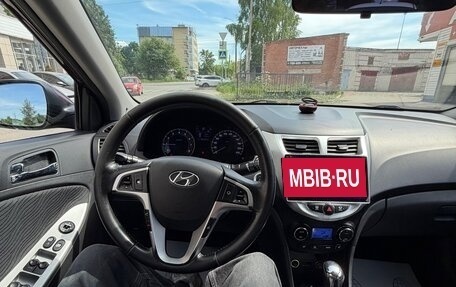 Hyundai Solaris II рестайлинг, 2011 год, 780 000 рублей, 10 фотография