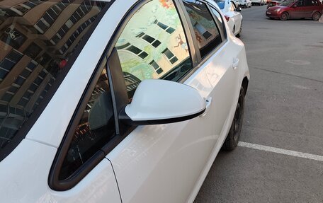Opel Astra J, 2011 год, 555 000 рублей, 2 фотография