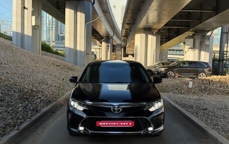 Toyota Camry, 2017 год, 2 580 000 рублей, 2 фотография