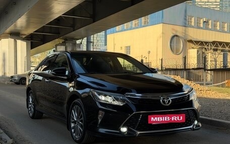 Toyota Camry, 2017 год, 2 580 000 рублей, 3 фотография
