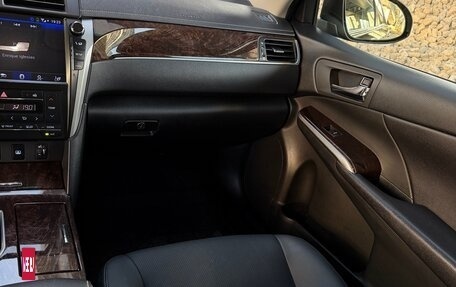Toyota Camry, 2017 год, 2 580 000 рублей, 15 фотография