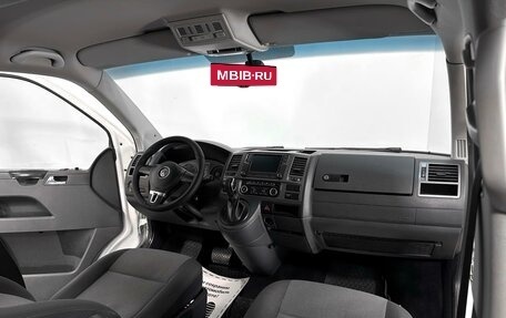 Volkswagen Caravelle T5, 2014 год, 2 905 000 рублей, 7 фотография
