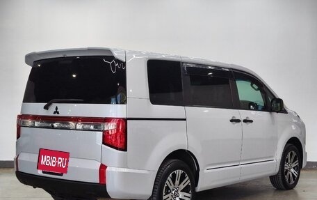 Mitsubishi Delica D:5 I, 2022 год, 4 150 000 рублей, 6 фотография
