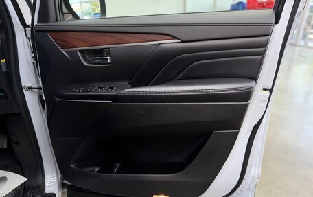 Mitsubishi Delica D:5 I, 2022 год, 4 150 000 рублей, 15 фотография