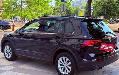 Volkswagen Tiguan II, 2019 год, 2 280 000 рублей, 4 фотография