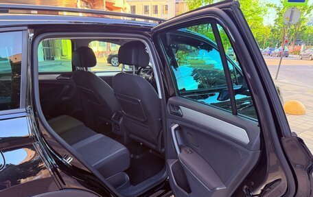 Volkswagen Tiguan II, 2019 год, 2 280 000 рублей, 14 фотография