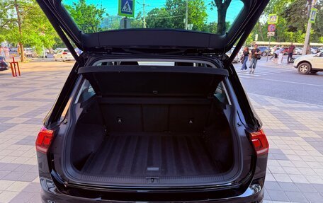 Volkswagen Tiguan II, 2019 год, 2 280 000 рублей, 12 фотография