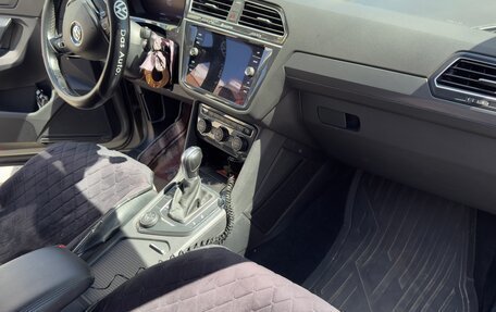Volkswagen Tiguan II, 2018 год, 2 620 000 рублей, 8 фотография