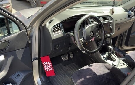 Volkswagen Tiguan II, 2018 год, 2 620 000 рублей, 9 фотография