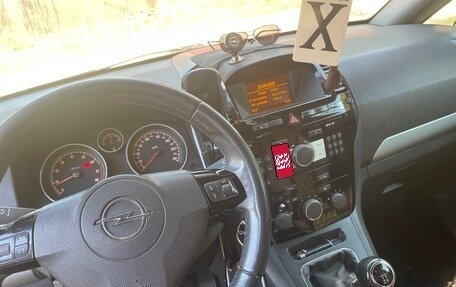 Opel Zafira B, 2011 год, 700 000 рублей, 6 фотография