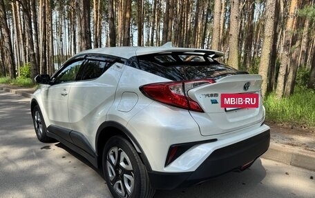 Toyota C-HR I рестайлинг, 2020 год, 2 440 000 рублей, 6 фотография