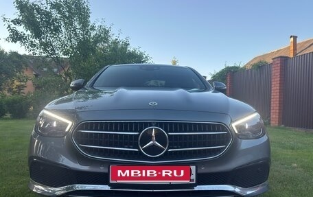 Mercedes-Benz E-Класс, 2022 год, 6 500 000 рублей, 2 фотография