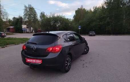 Opel Astra J, 2011 год, 650 000 рублей, 5 фотография