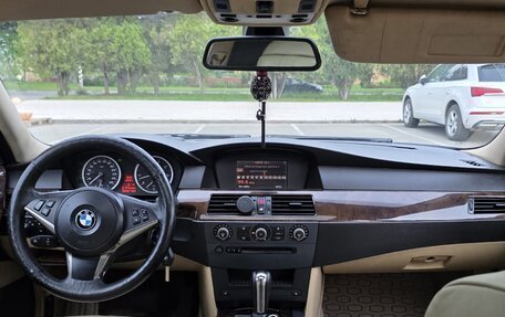 BMW 5 серия, 2004 год, 860 000 рублей, 17 фотография