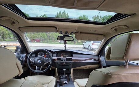BMW 5 серия, 2004 год, 860 000 рублей, 16 фотография