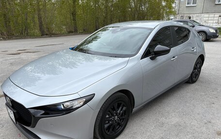 Mazda 3, 2022 год, 1 600 000 рублей, 4 фотография