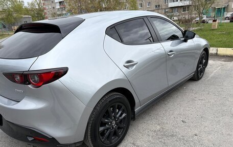 Mazda 3, 2022 год, 1 600 000 рублей, 8 фотография