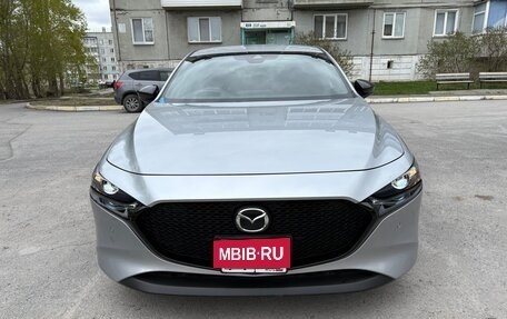 Mazda 3, 2022 год, 1 600 000 рублей, 3 фотография