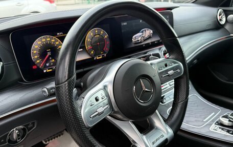 Mercedes-Benz E-Класс, 2019 год, 4 199 000 рублей, 32 фотография