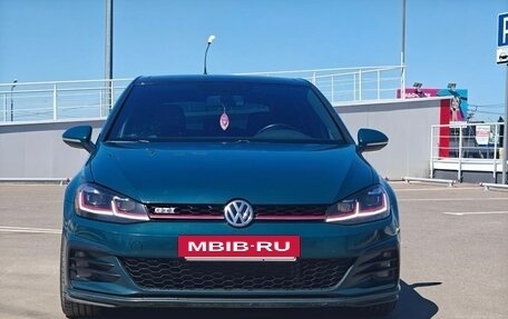 Volkswagen Golf GTI VII, 2018 год, 2 850 000 рублей, 2 фотография