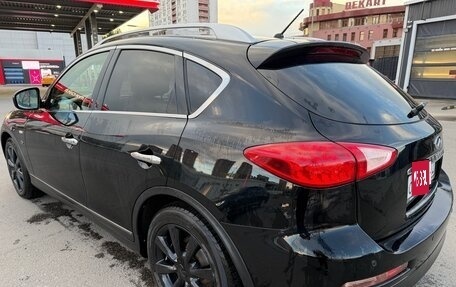 Infiniti QX50 I рестайлинг, 2015 год, 2 300 000 рублей, 11 фотография