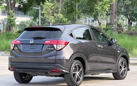 Honda Vezel, 2022 год, 1 274 000 рублей, 4 фотография
