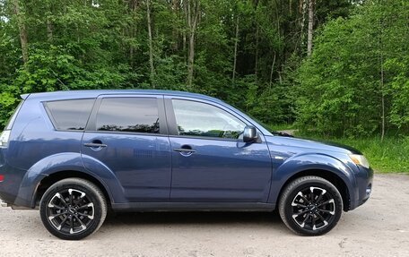 Mitsubishi Outlander III рестайлинг 3, 2007 год, 900 000 рублей, 3 фотография