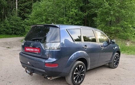 Mitsubishi Outlander III рестайлинг 3, 2007 год, 900 000 рублей, 4 фотография