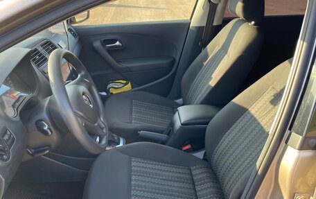 Volkswagen Polo VI (EU Market), 2016 год, 1 000 000 рублей, 13 фотография